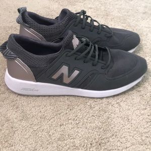New Balance RevLite Sneakers Charcoal & Rose Gold